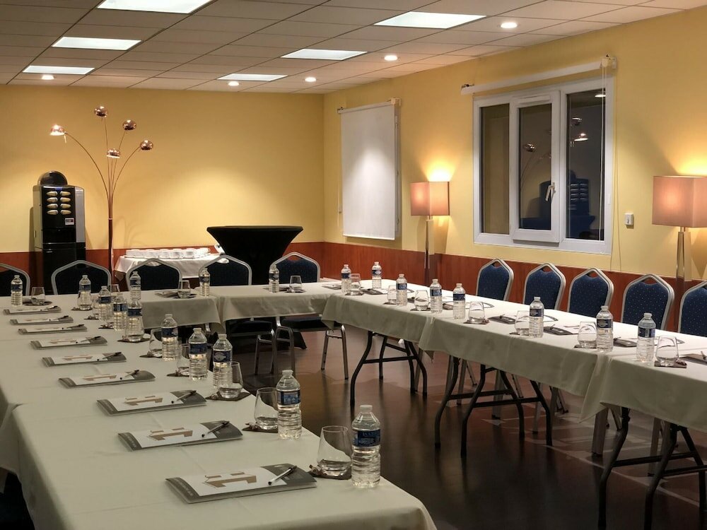 Фото Hôtel Center