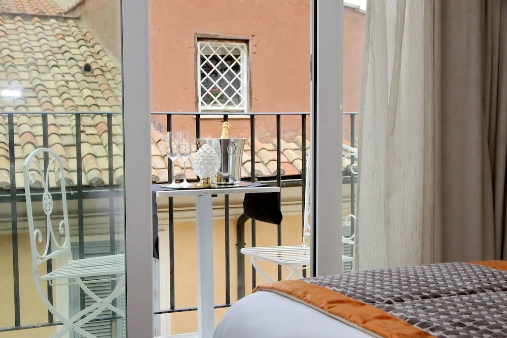 Фото Helmirage Piazza Di Spagna Suite