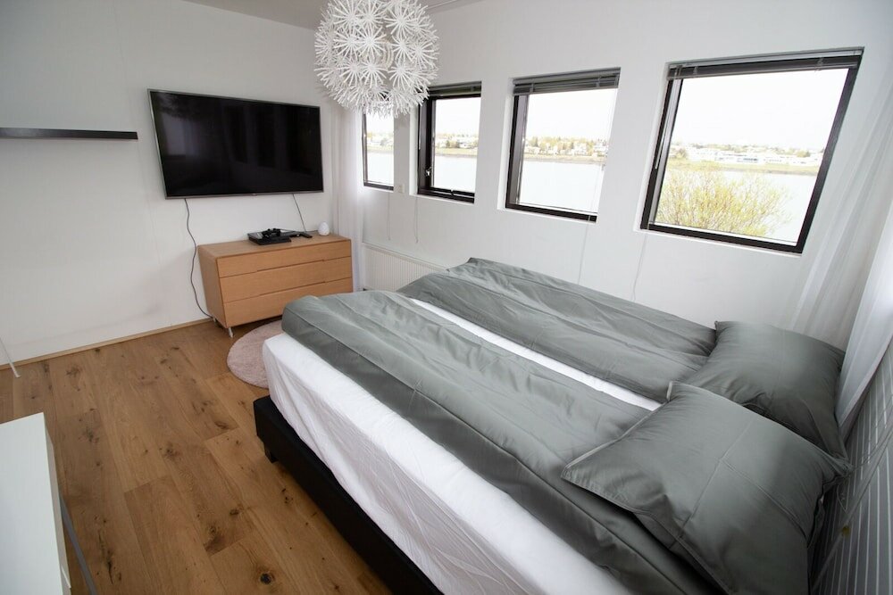 Фото Seaside Villa - 6 bedrooms