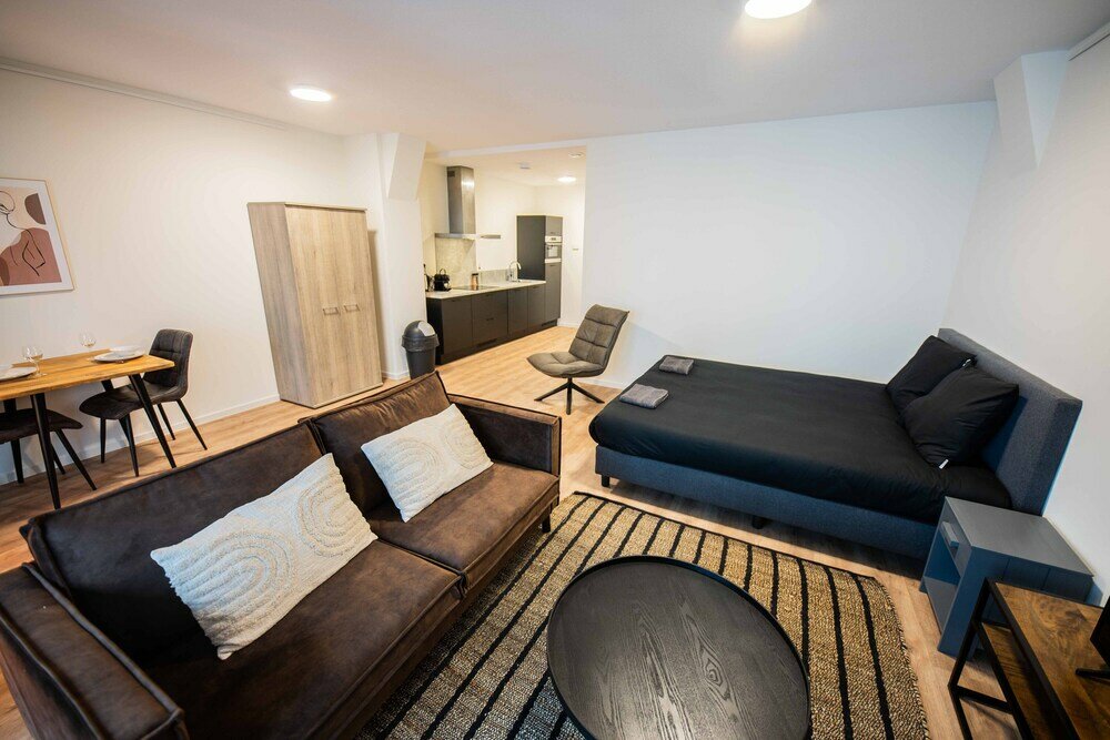 Фото Alphabet Apartments The Hendrik