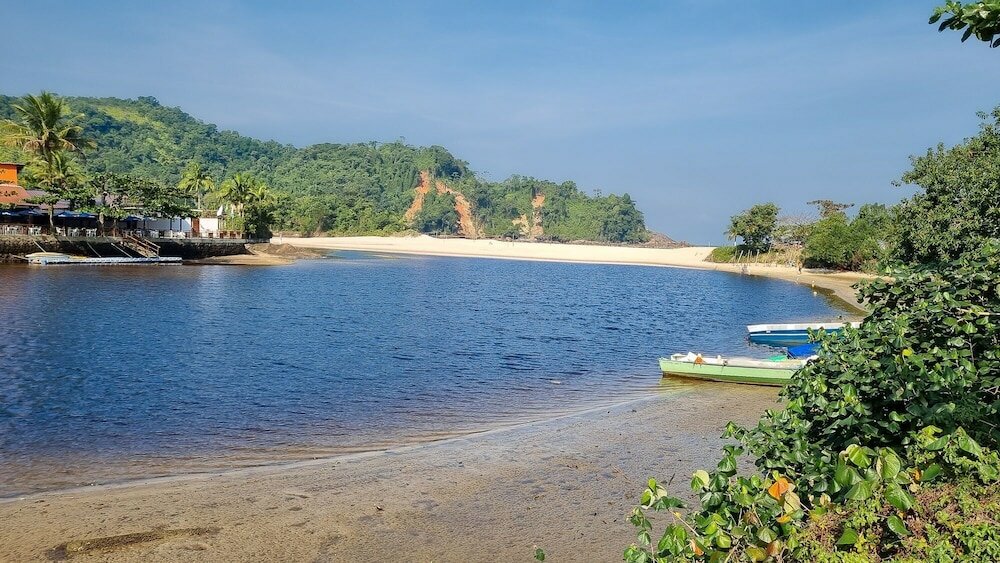Фото Magnífica Mansão à 50m da praia de Barequeçaba para até 18 pessoas