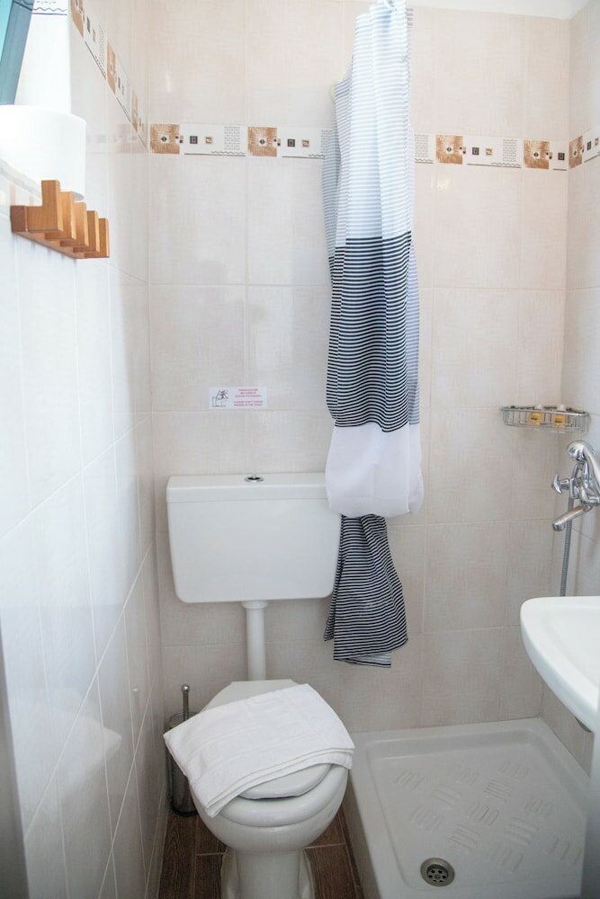 Фото Ampoulos Rooms & Apartments