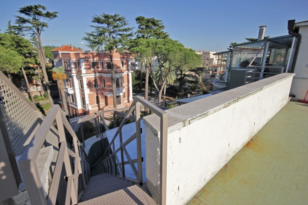 Фото Wonder Attic Over Rome