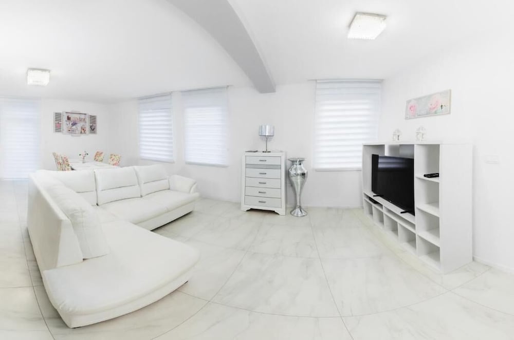 Фото Corso Lux Apartman