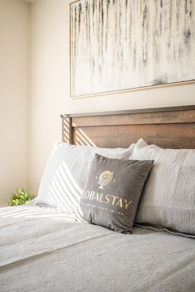 Фото New 3br Townhouse, Minutes to Niagara Falls and Brock University by Globalstay