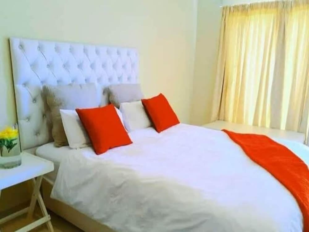 Фото Serene Pastures