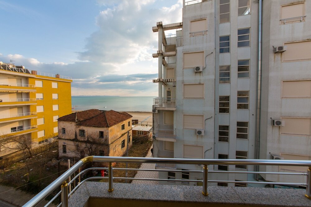 Фото Hotel Vila Misiri