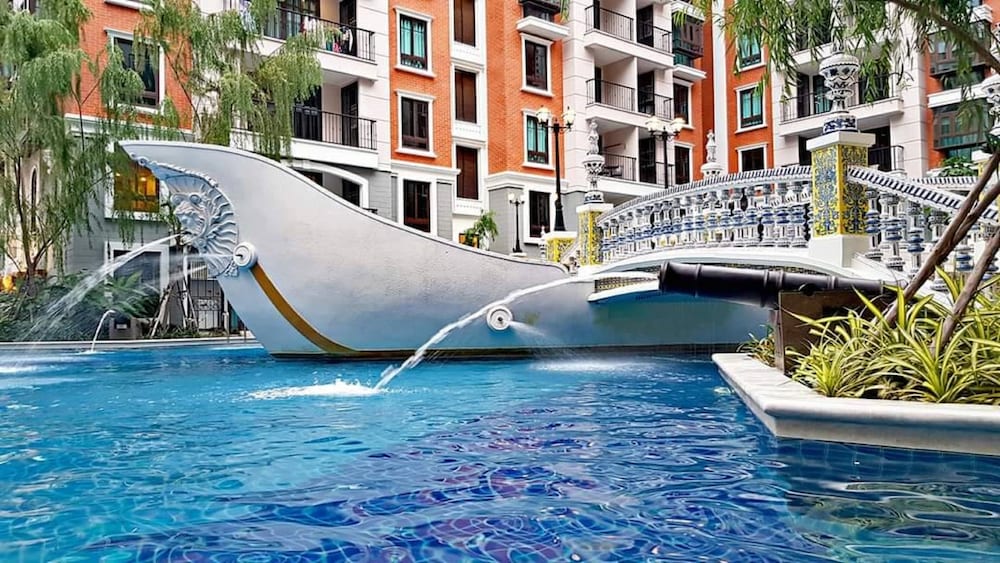 Фото Espana Condo by Som