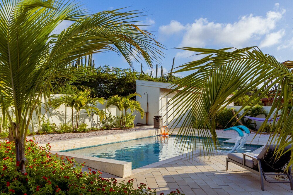 Фото New Listing Stunning Island Getaway With Pool!