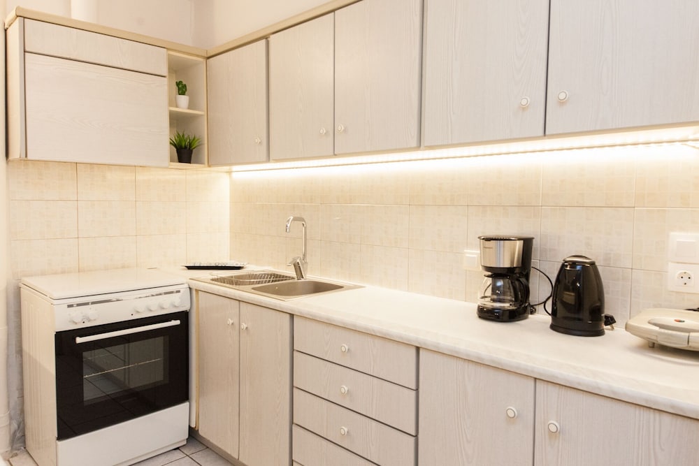 Фото Kallithea Charming New 1br Apartment