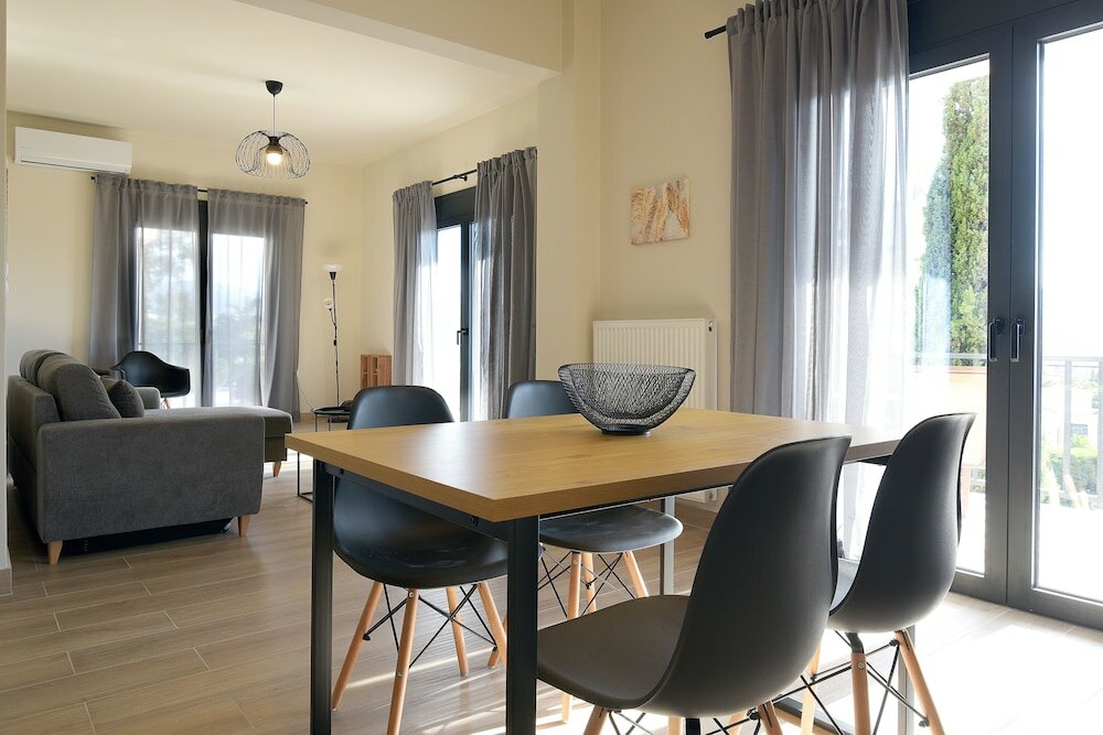 Фото Aellō luxury apartments