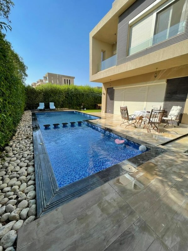 Гостиница Standalone villa New Giza with pool