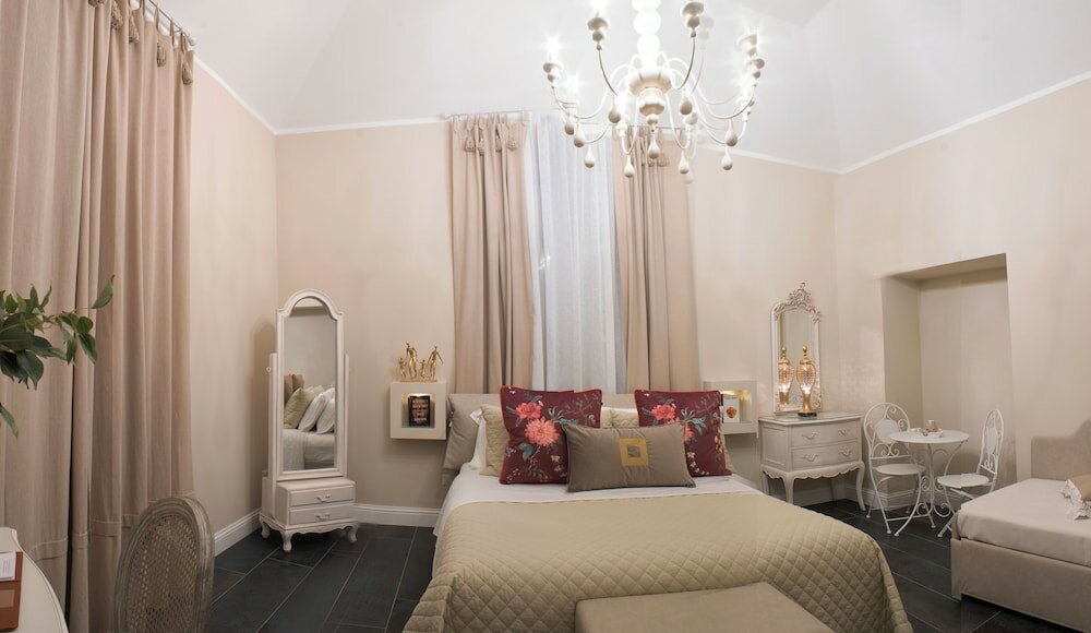 Фото Domus Deorum