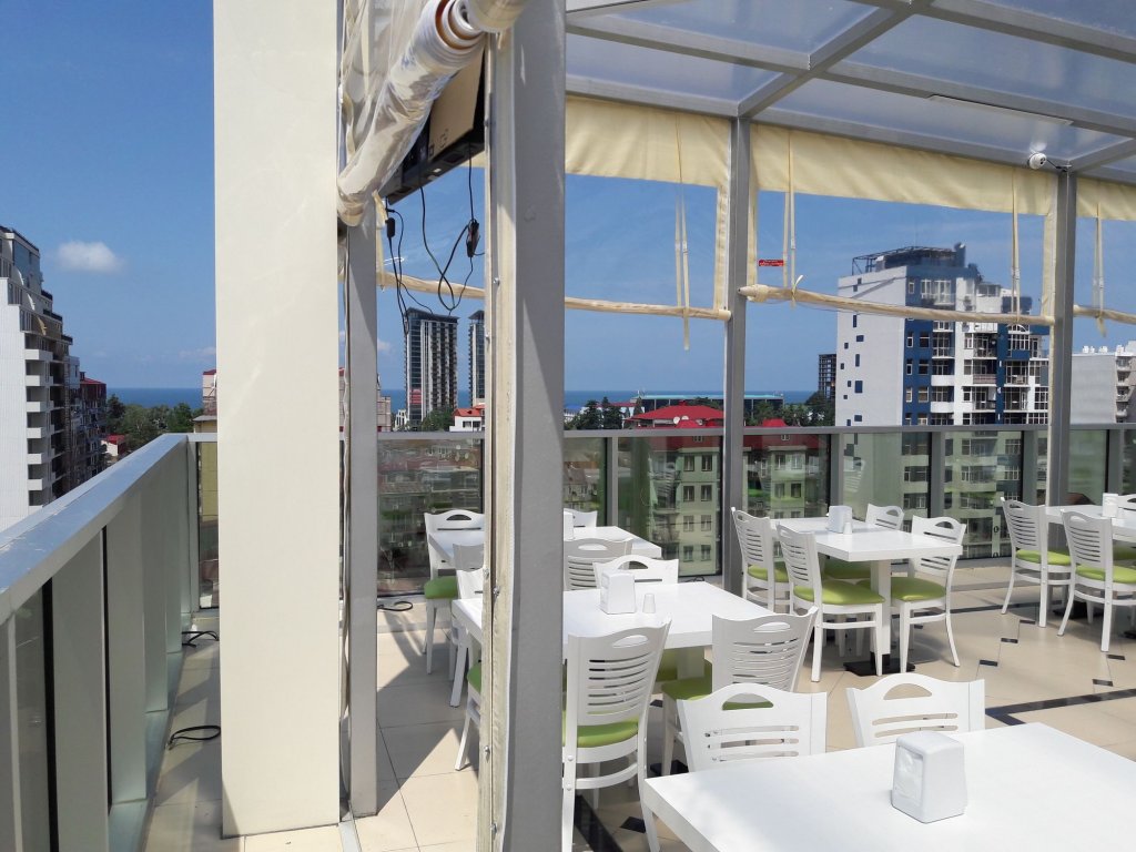 Фото Hotel Green Glass