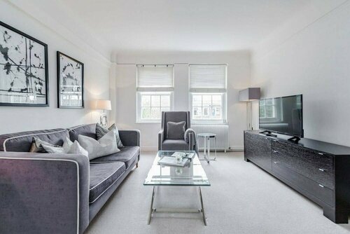 Гостиница Bright Two Bedroom Apartment in Chelsea 43 в Лондоне