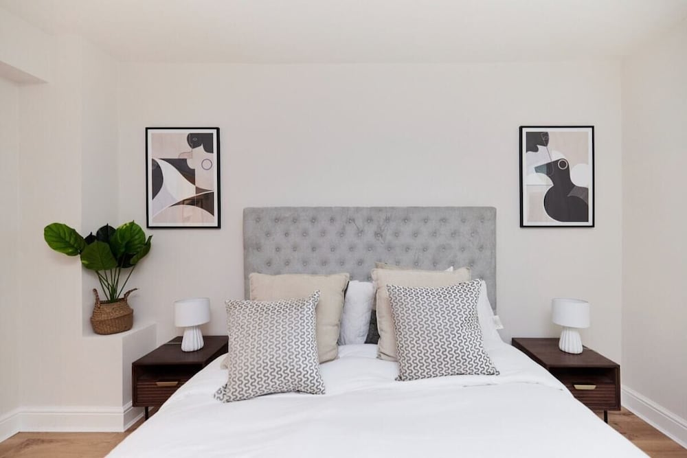 Фото The Chelsea Crib - Prestigious 3bdr House With Garden