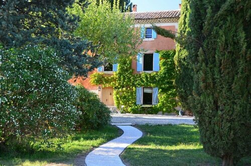Гостиница Bastide Des Lavandieres в Апте
