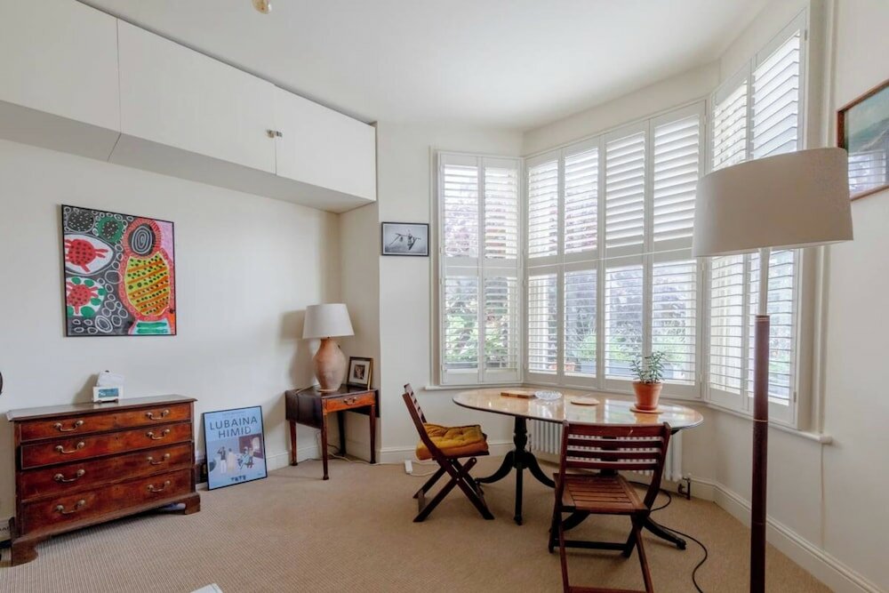 Фото Bright & Charming 1bd Flat - Clapton