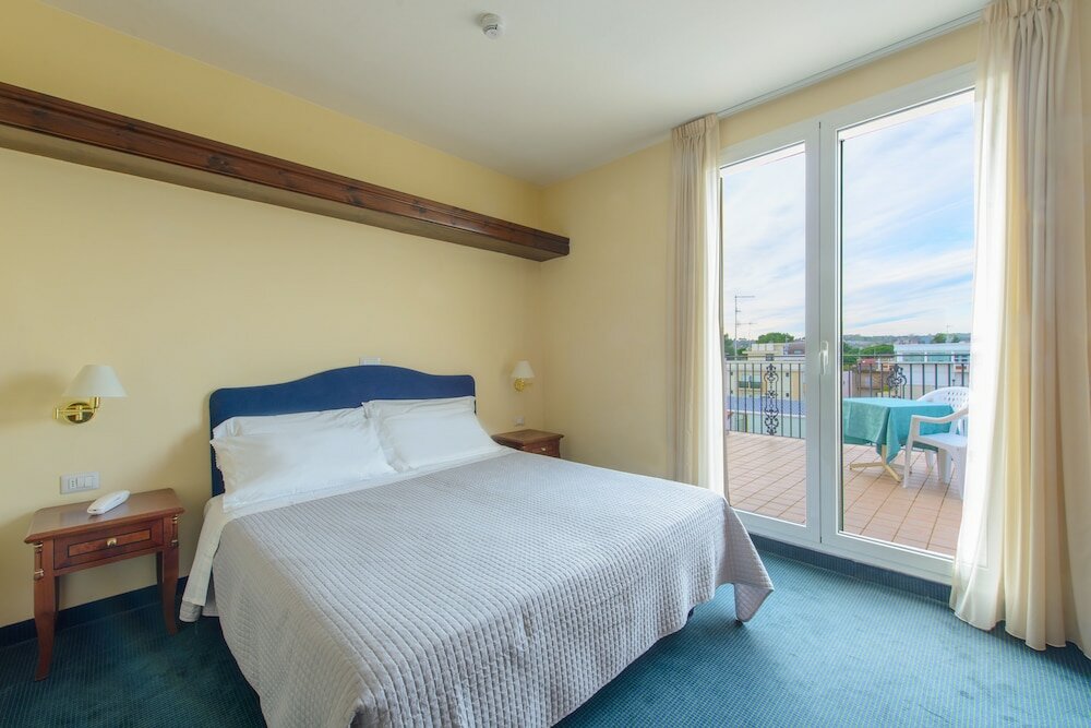 Фото Palace Hotel Domus Mea