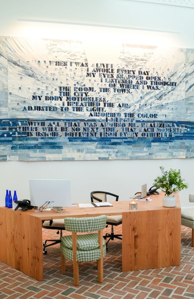 Фото Canoe Place Inn and Cottages