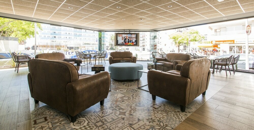 Фото Apartamentos California