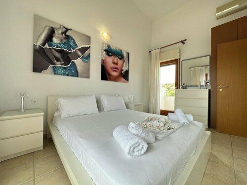 Гостиница Villa Queen - Stunning 4-bedroom Maisonette in Fourka, Kassandra, Greece