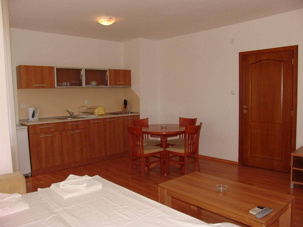 Фото Efir 2 Aparthotel