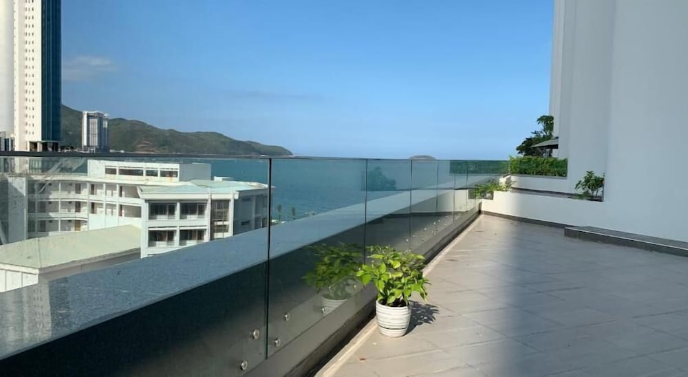 Фото Wise Stay Scenia Bay Nha Trang