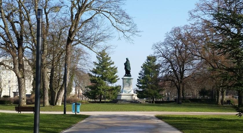 Фото Hôtel Porte Mars Reims Gare Centre