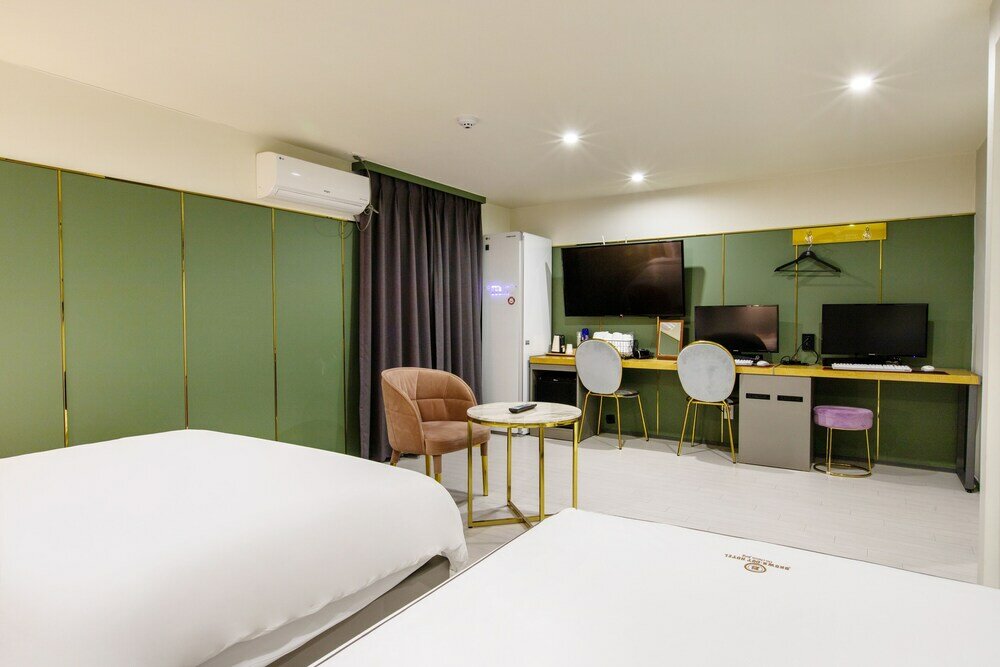 Фото Brown Dot Hotel Minam