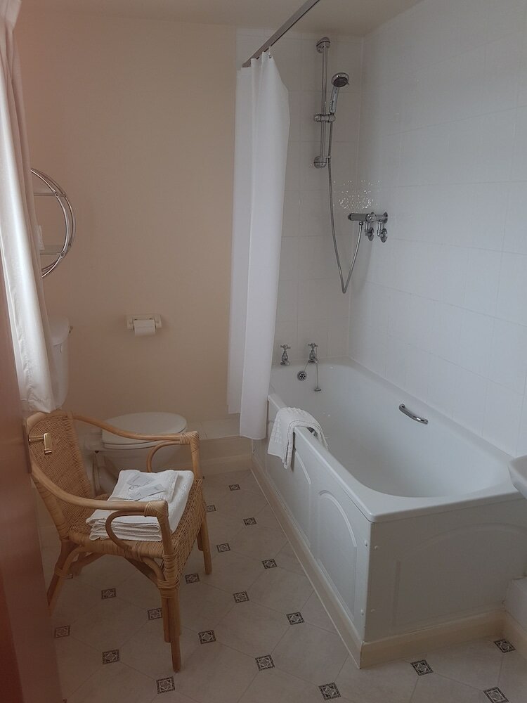 Фото Cameron Court B&b