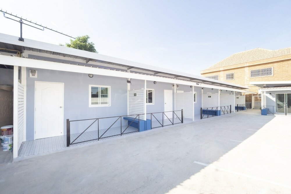 Фото Oyo 75383 Danthip Place