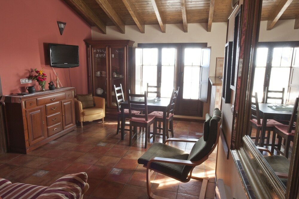 Фото Apartamentos Rurales Villa de Saín