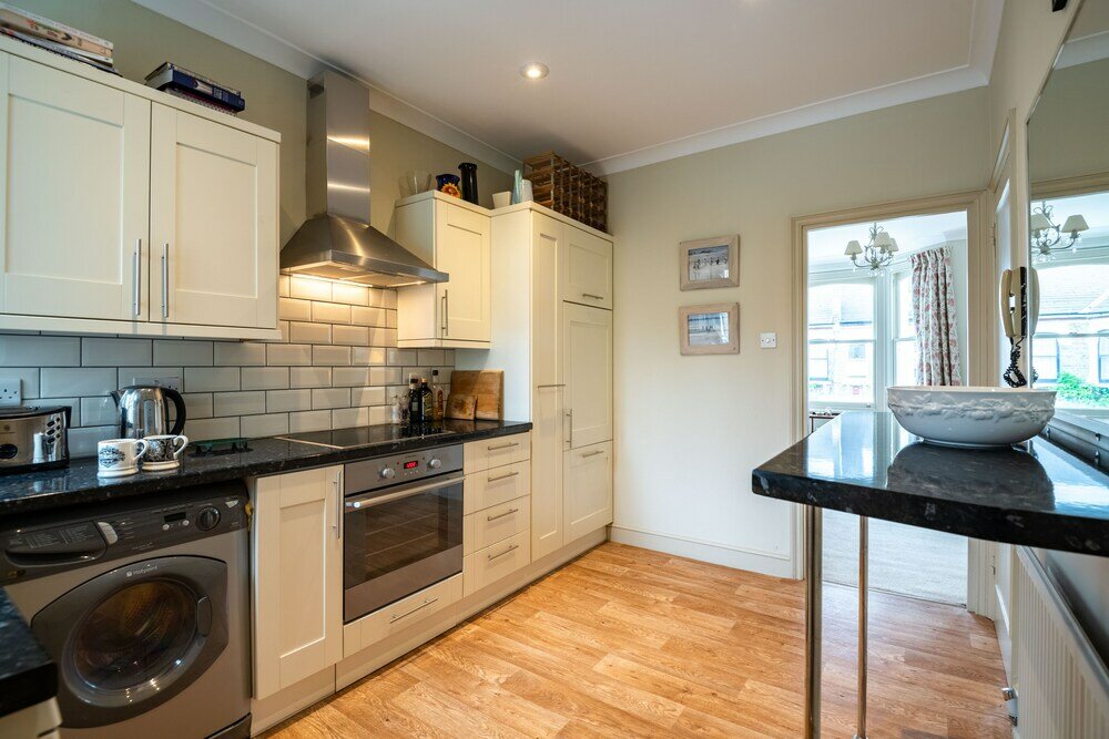 Фото Traditional Fulham Home Close to the River Thames