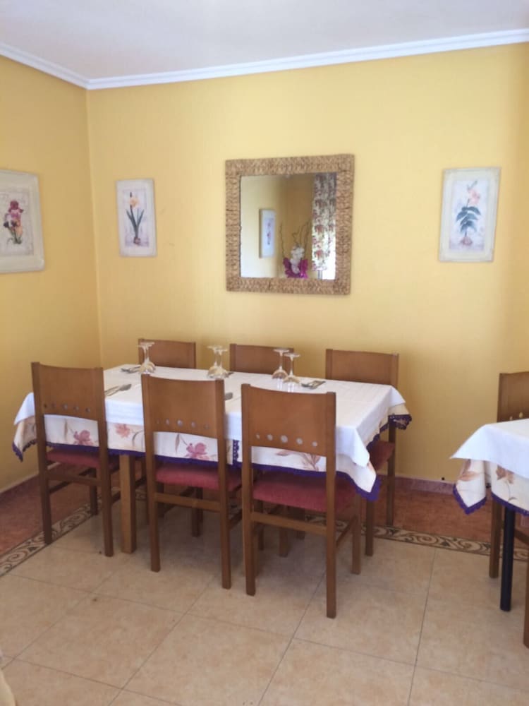 Фото Hostal Mónica