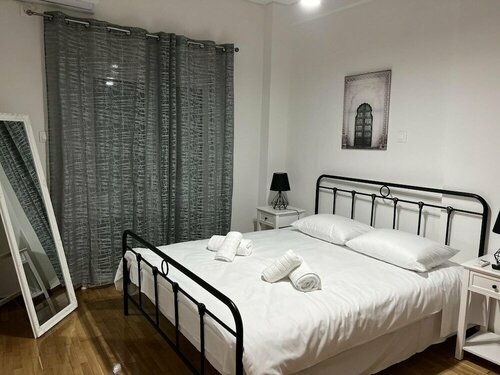 Гостиница Adelais in Piraeus With 1 Bedrooms and 1 Bathrooms в Пирее