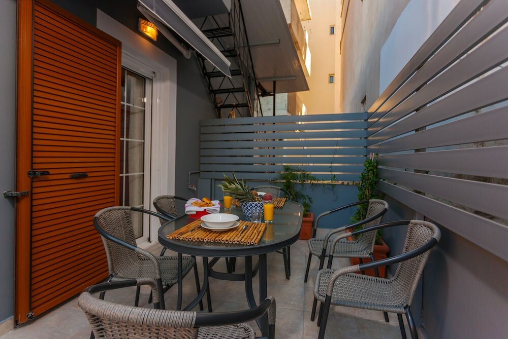 Фото Metropolis Apartment