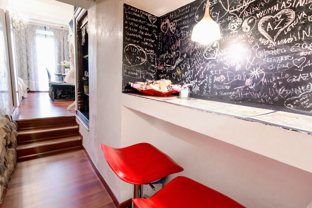 Фото Abbraccio di Romeo e Giulietta