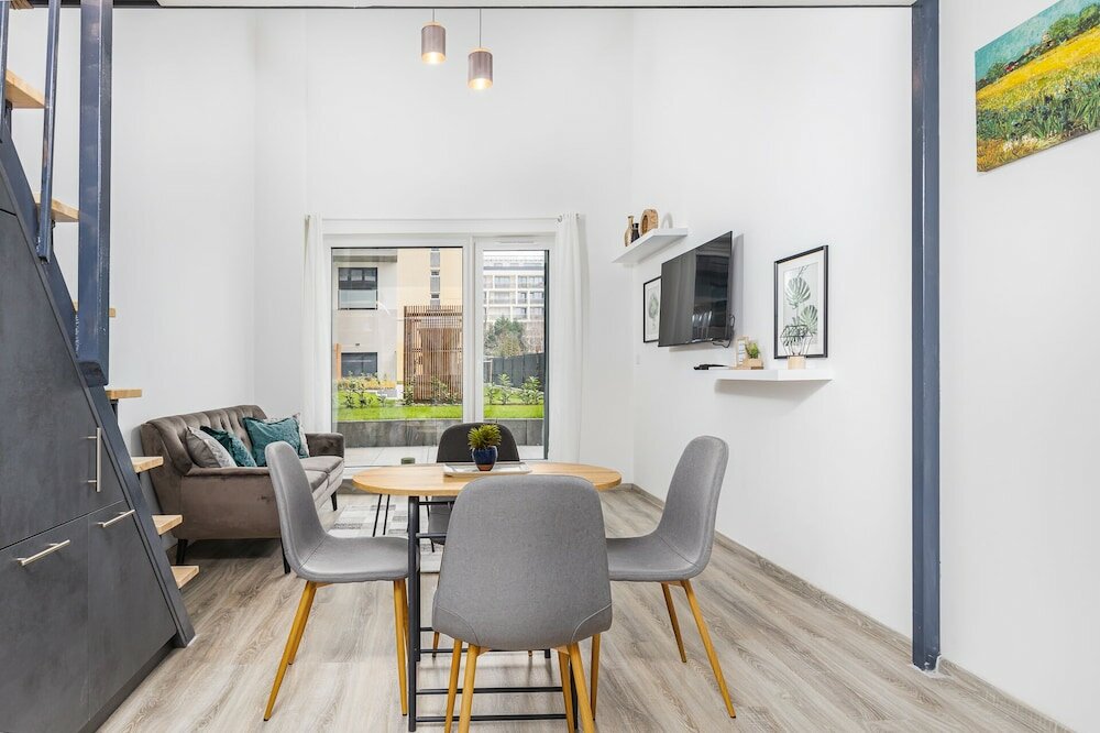 Фото Venus Apartments - Westside Residence