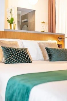 Фото Castel Sant Angelo Luxury Rooms & Tour