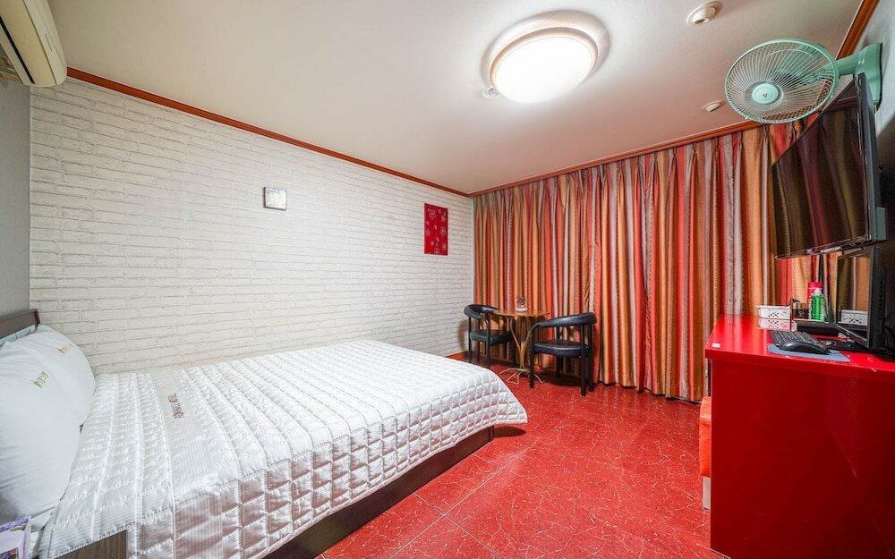 Фото Busan Jaesong-dong Romance