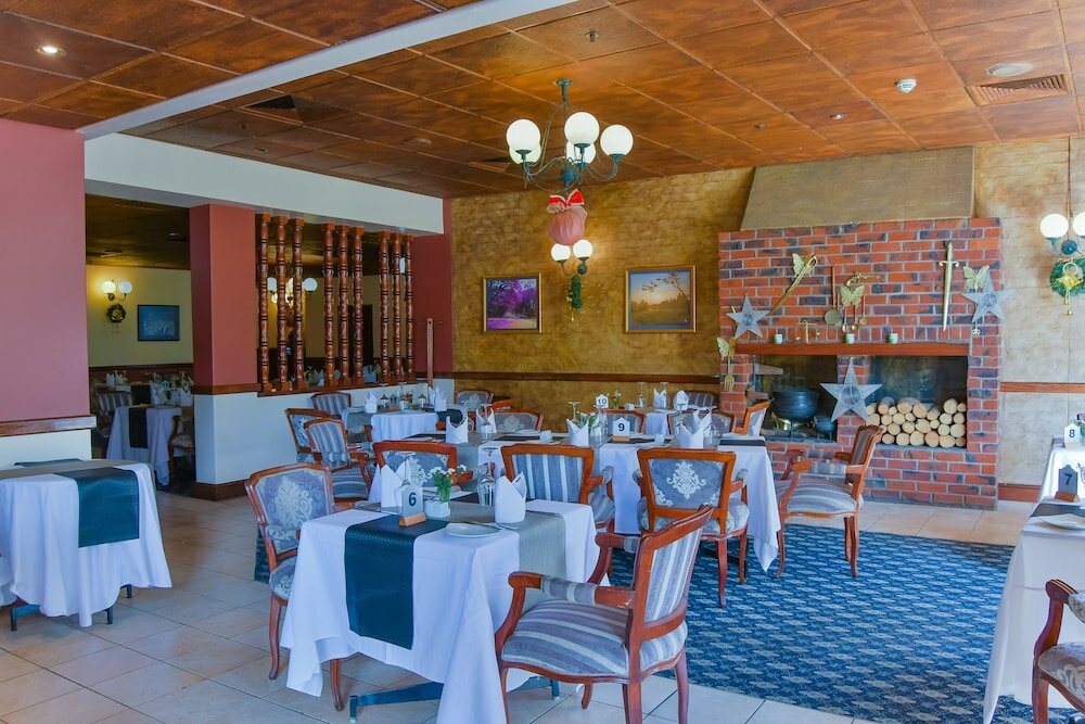 Фото Monomotapa Hotel