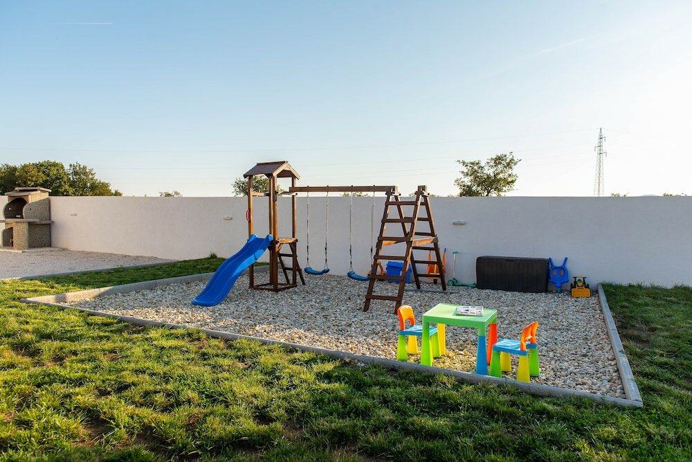 Фото Idyllic country house Aprilis