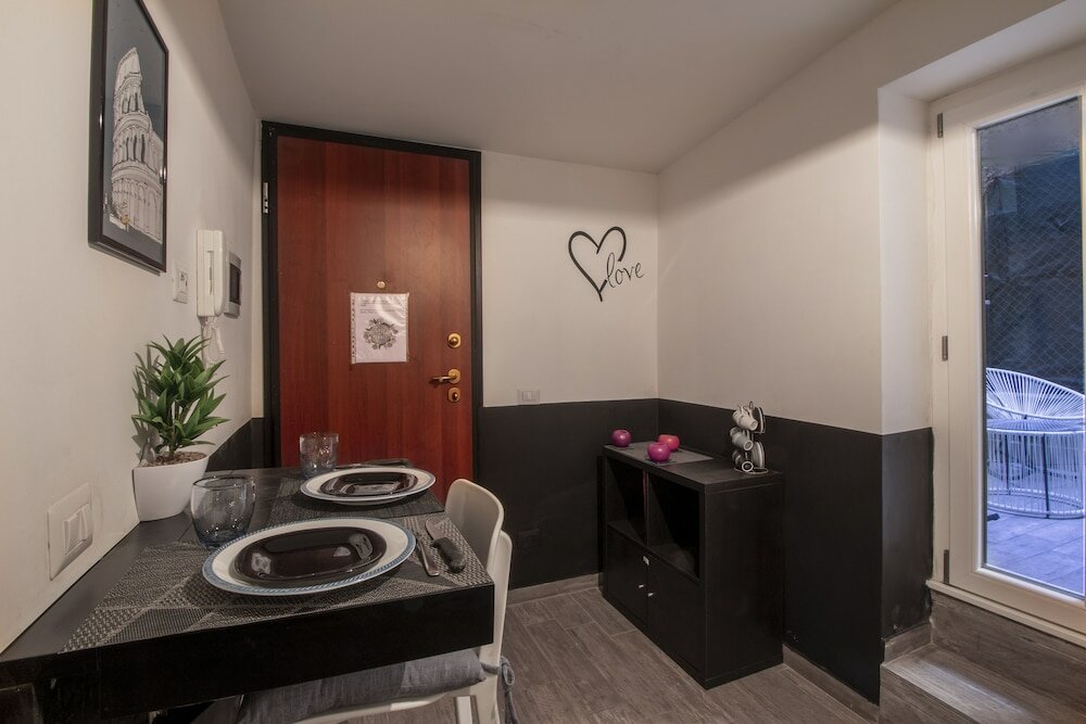 Фото Piazza Vittorio Emanuele Netflix Studio