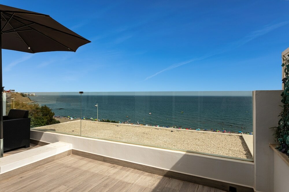 Фото Sea View Apartment 2 Min Walk From the Beach