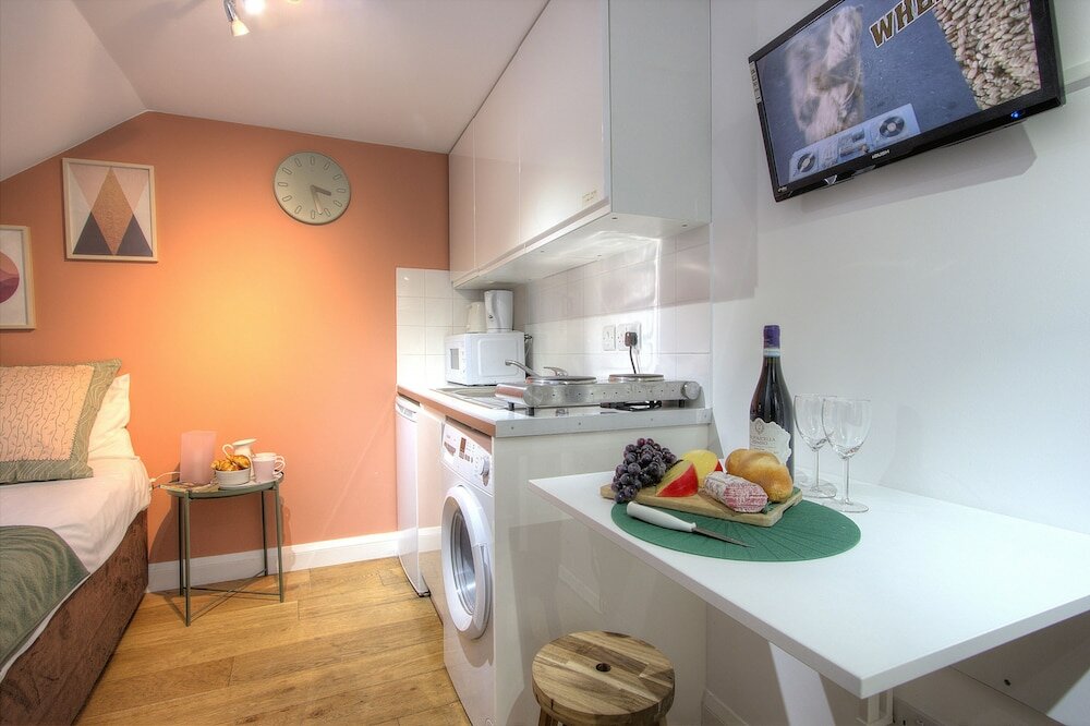 Фото R2 Medium Studio