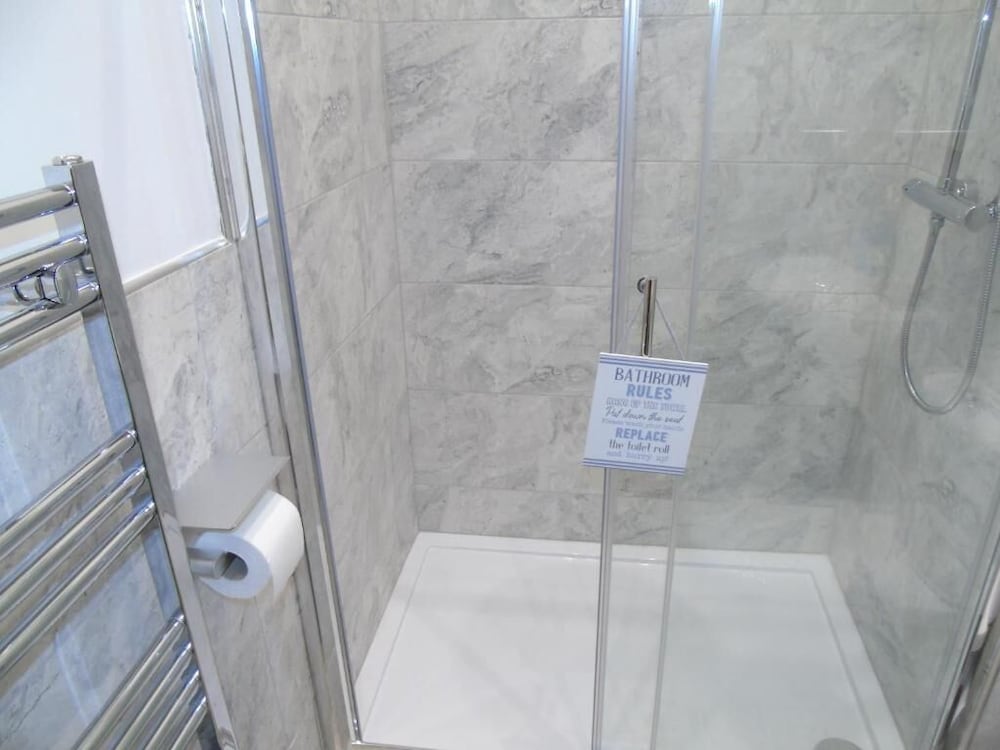 Фото Snug - Sealladh Mara Apartment