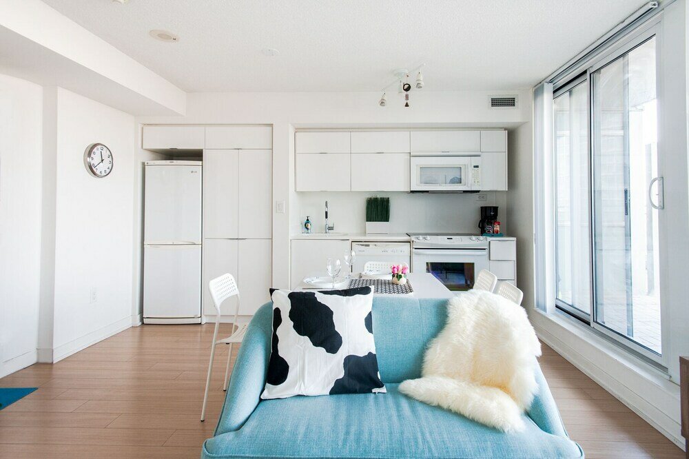 Фото SkyTree - Condos in Heart of Downtown