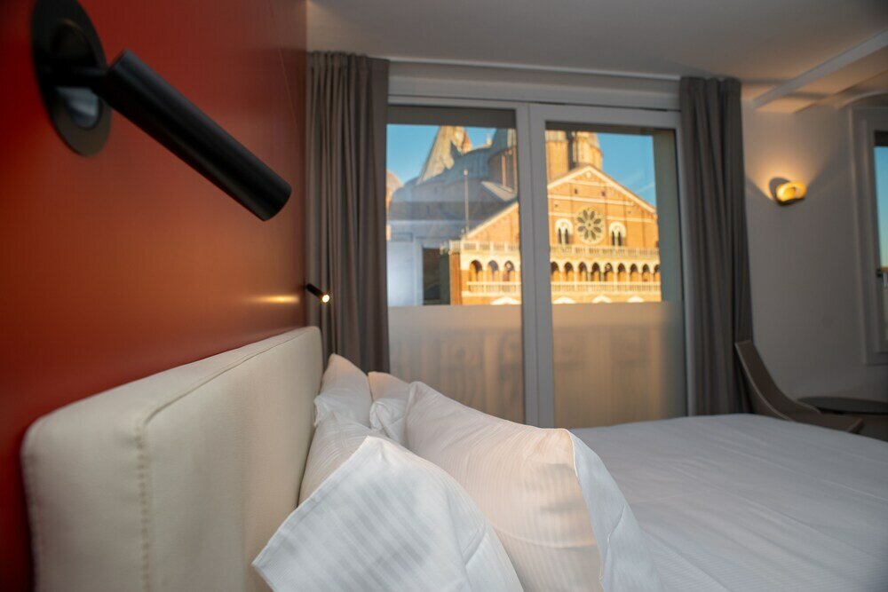 Фото Padova Suites C20