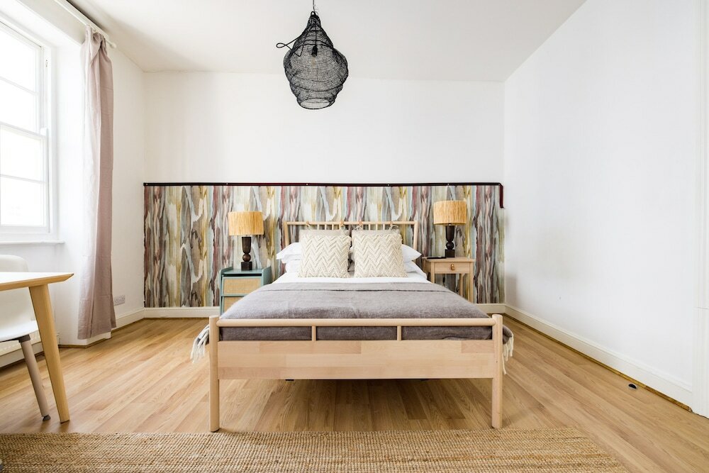 Фото Mornington Crescent Apartments